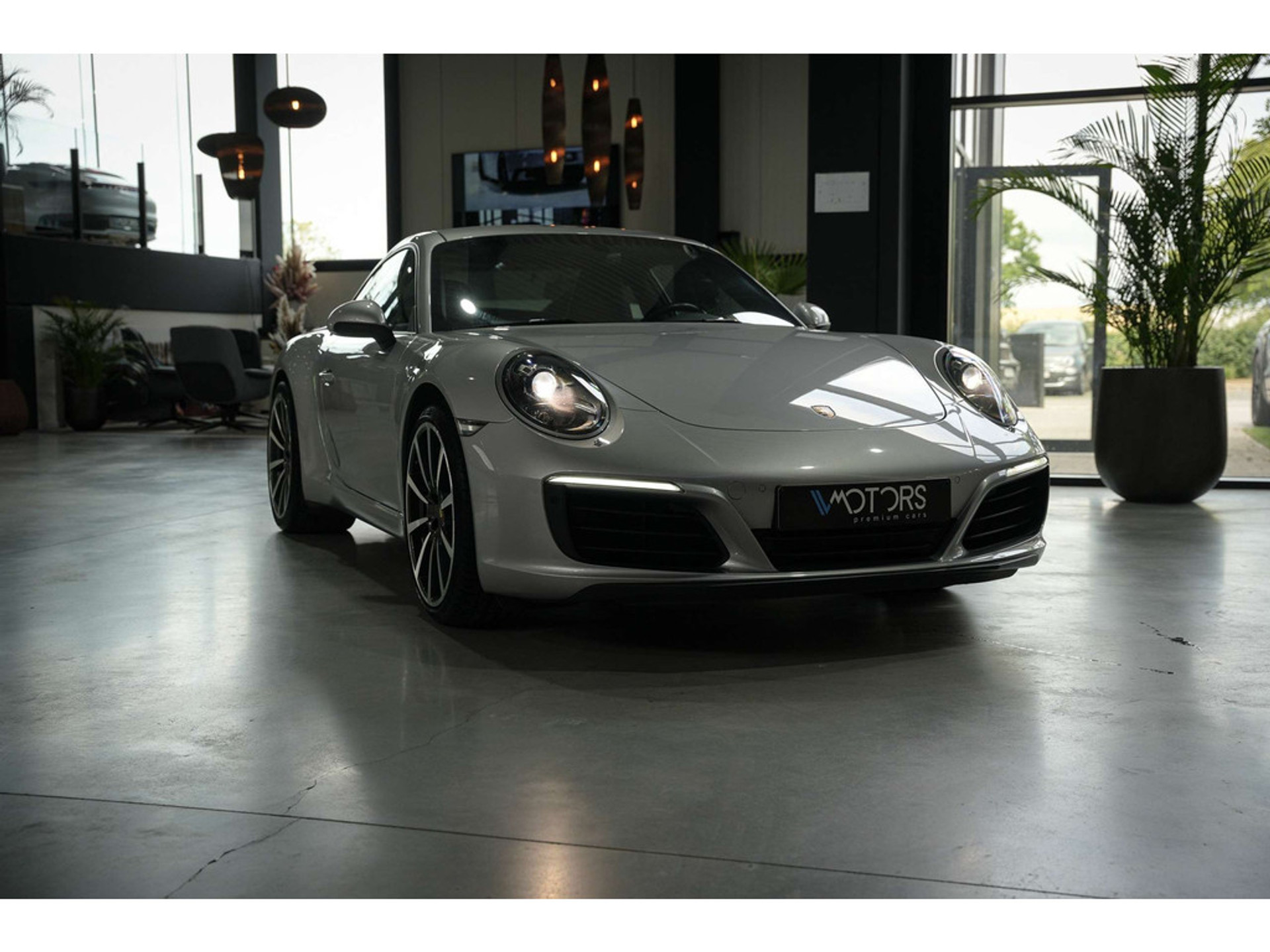 45809340-2.jpg