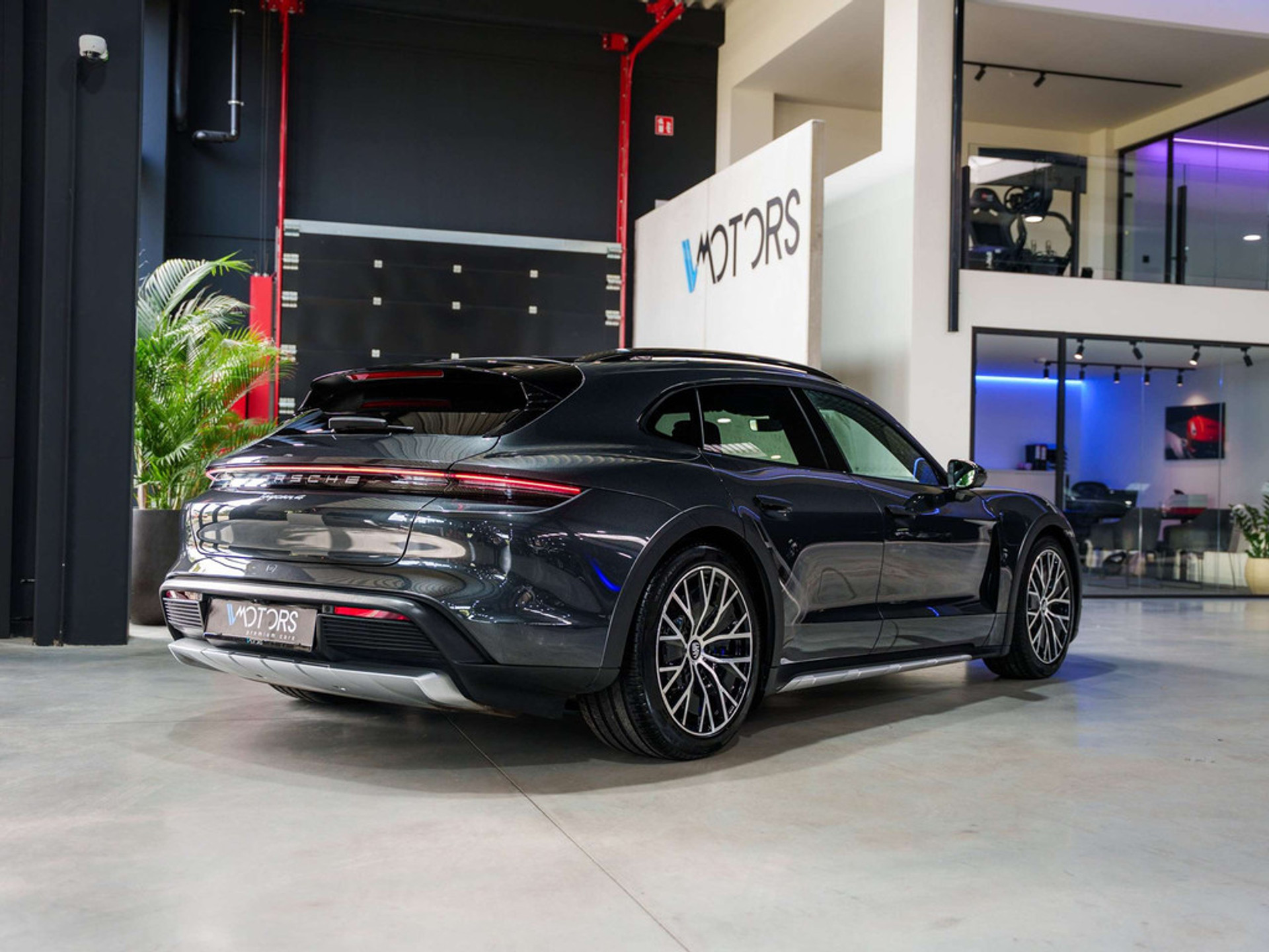 45993536-4.jpg